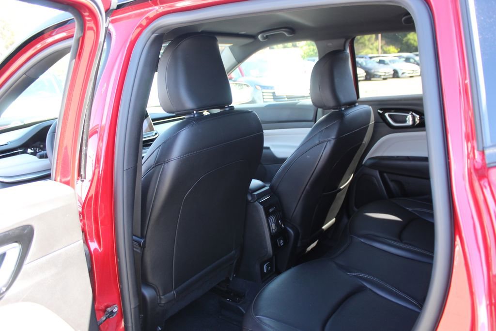 Used 2025 Jeep Compass Limited AWD/4WD image 15