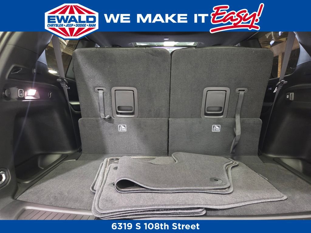 New 2025 Jeep Grand Cherokee L Limited w/ Black Appearance Package image 22