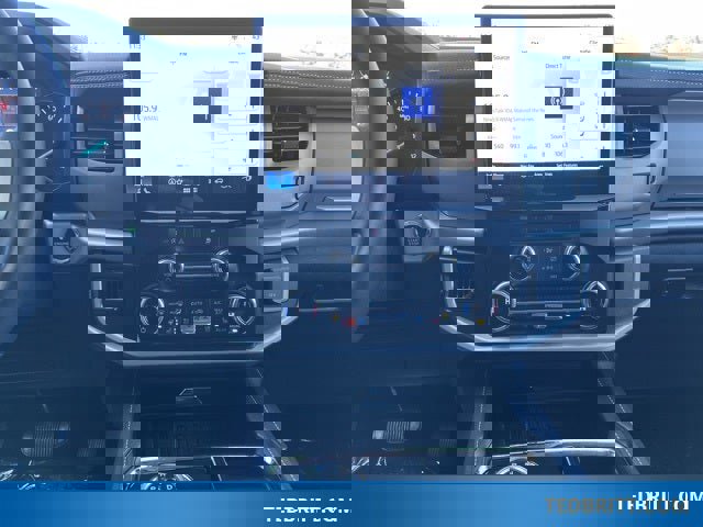 Used 2024 Ford Expedition XLT image 33