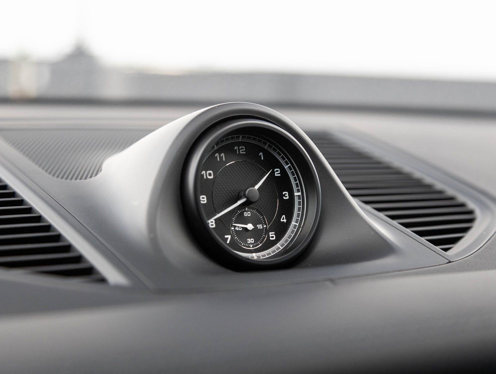 Certified 2025 Porsche Macan image 25