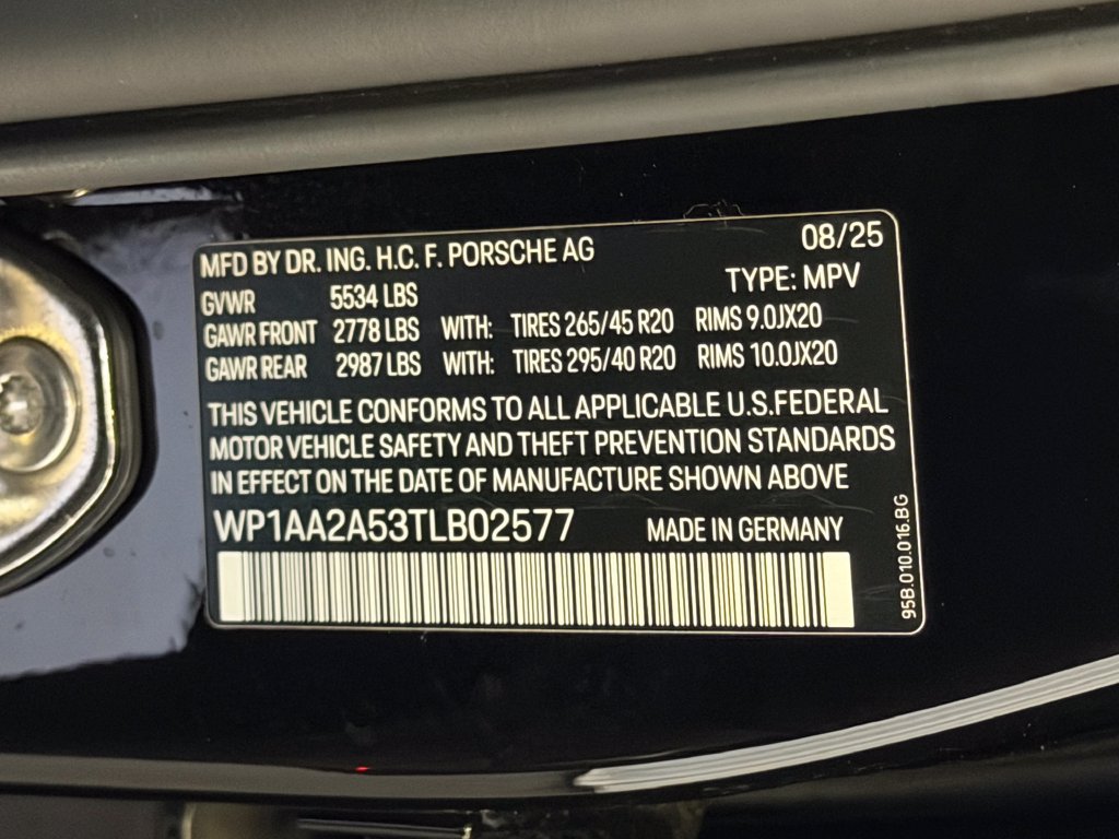 Certified 2026 Porsche Macan AWD/4WD image 27