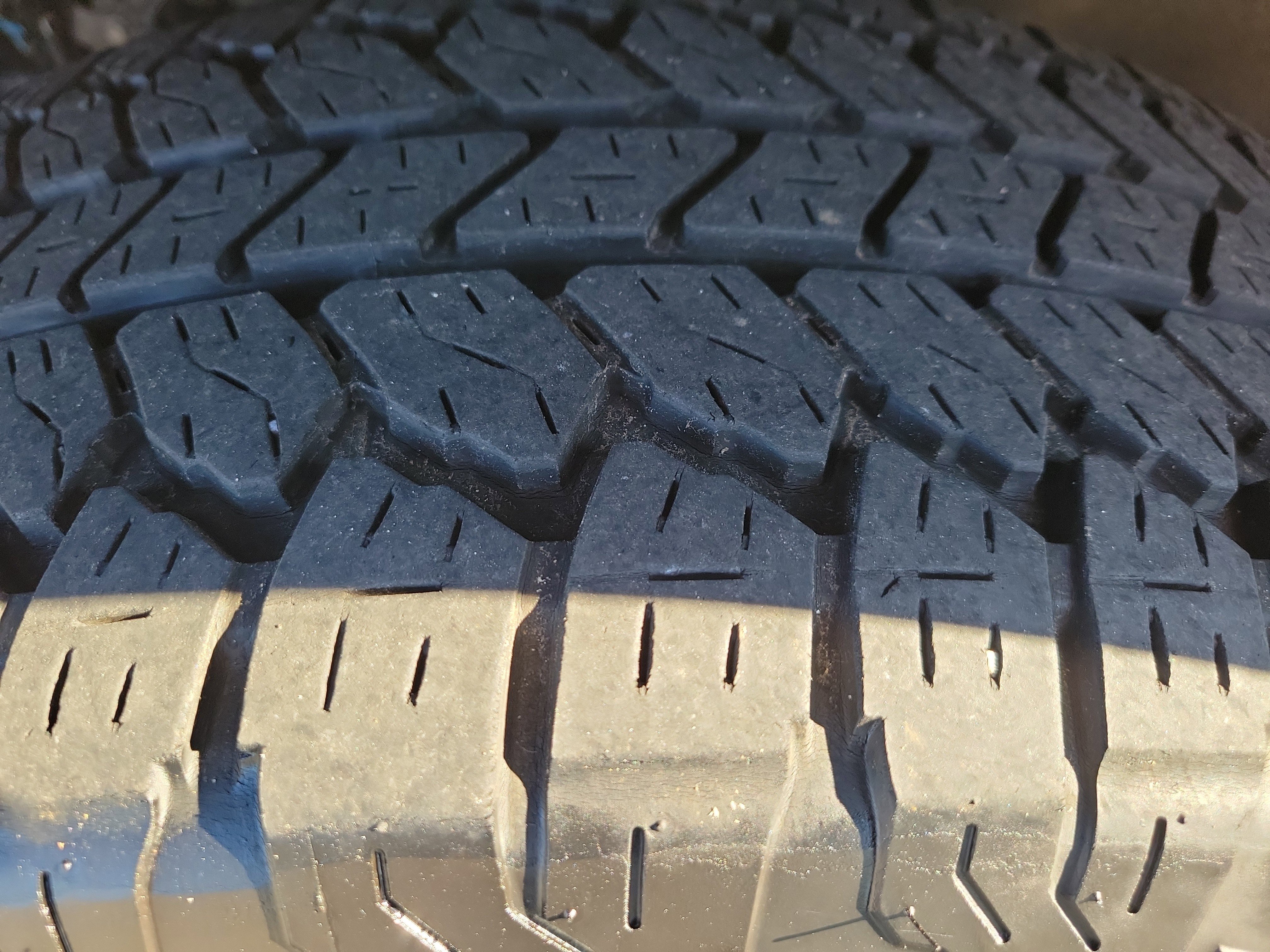 Certified 2024 GMC Canyon Denali image 13