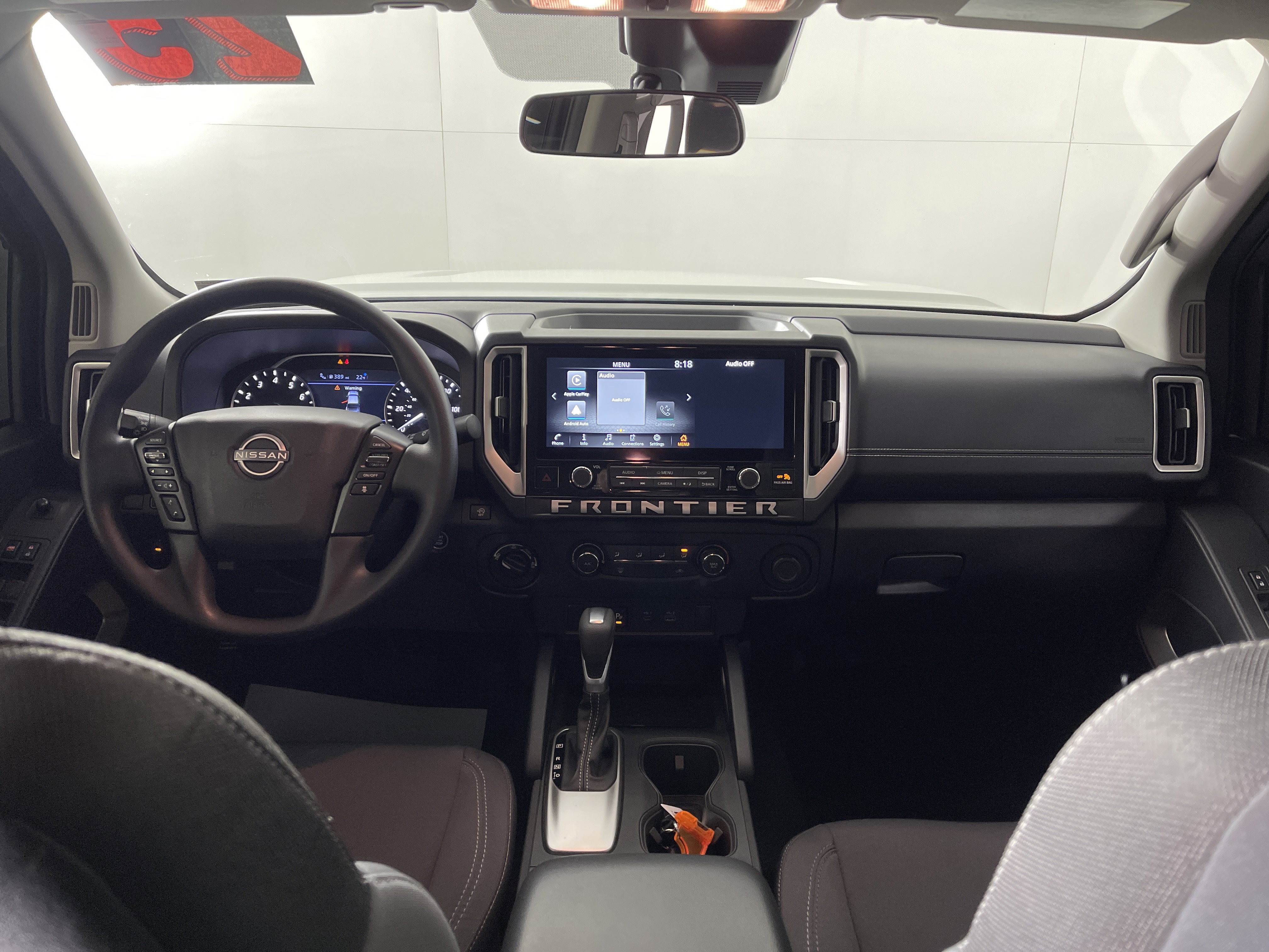 Used 2025 Nissan Frontier SV image 15