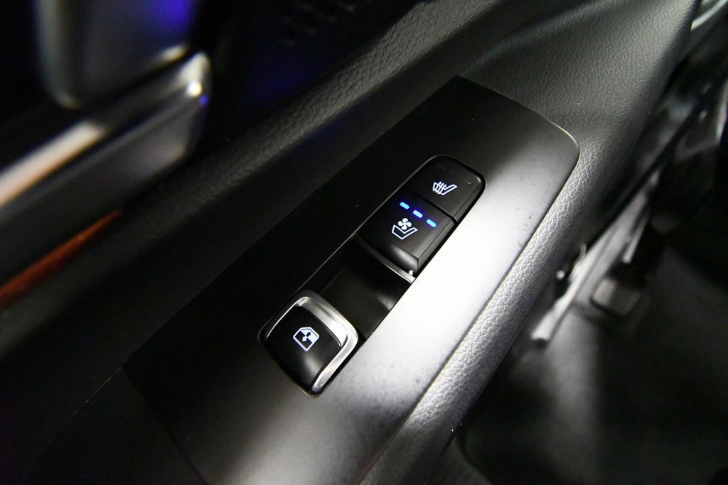 Certified 2022 Kia Telluride SX w/ SX Prestige Package image 18