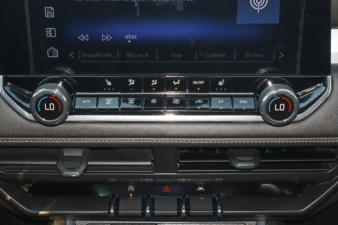 Used 2023 Chevrolet Colorado LT w/ LT Convenience Package II image 28