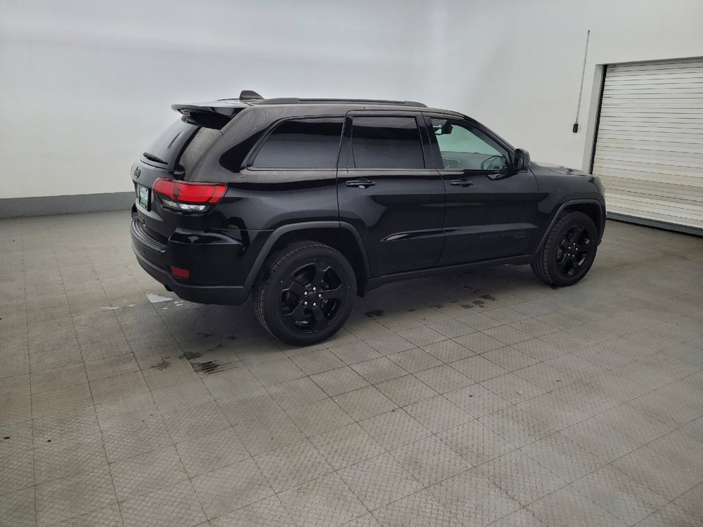 Used 2019 Jeep Grand Cherokee Laredo AWD/4WD image 10