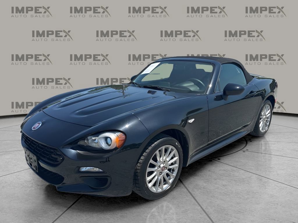 Used 2018 FIAT 124 Spider Classica w/ Technology & Siriusxm Group