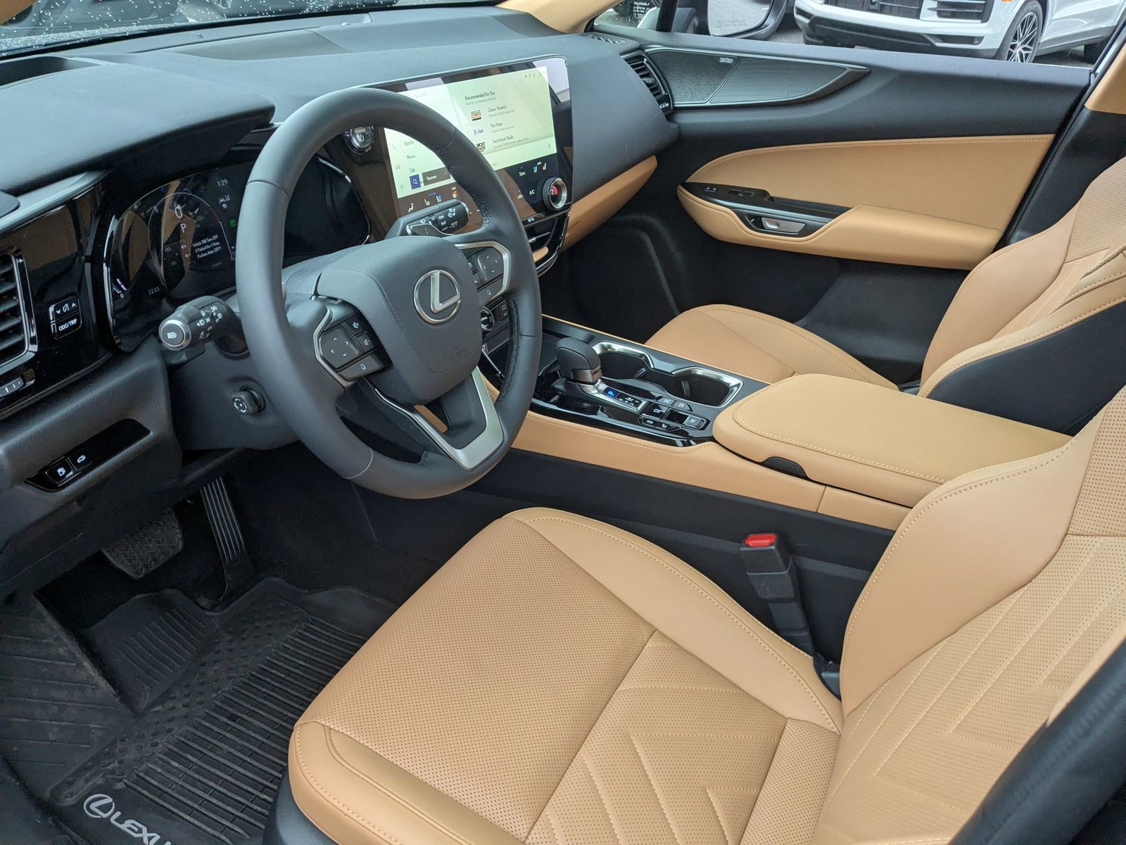 Used 2025 Lexus NX 450h+ AWD w/ Accessory Package (2T) image 4