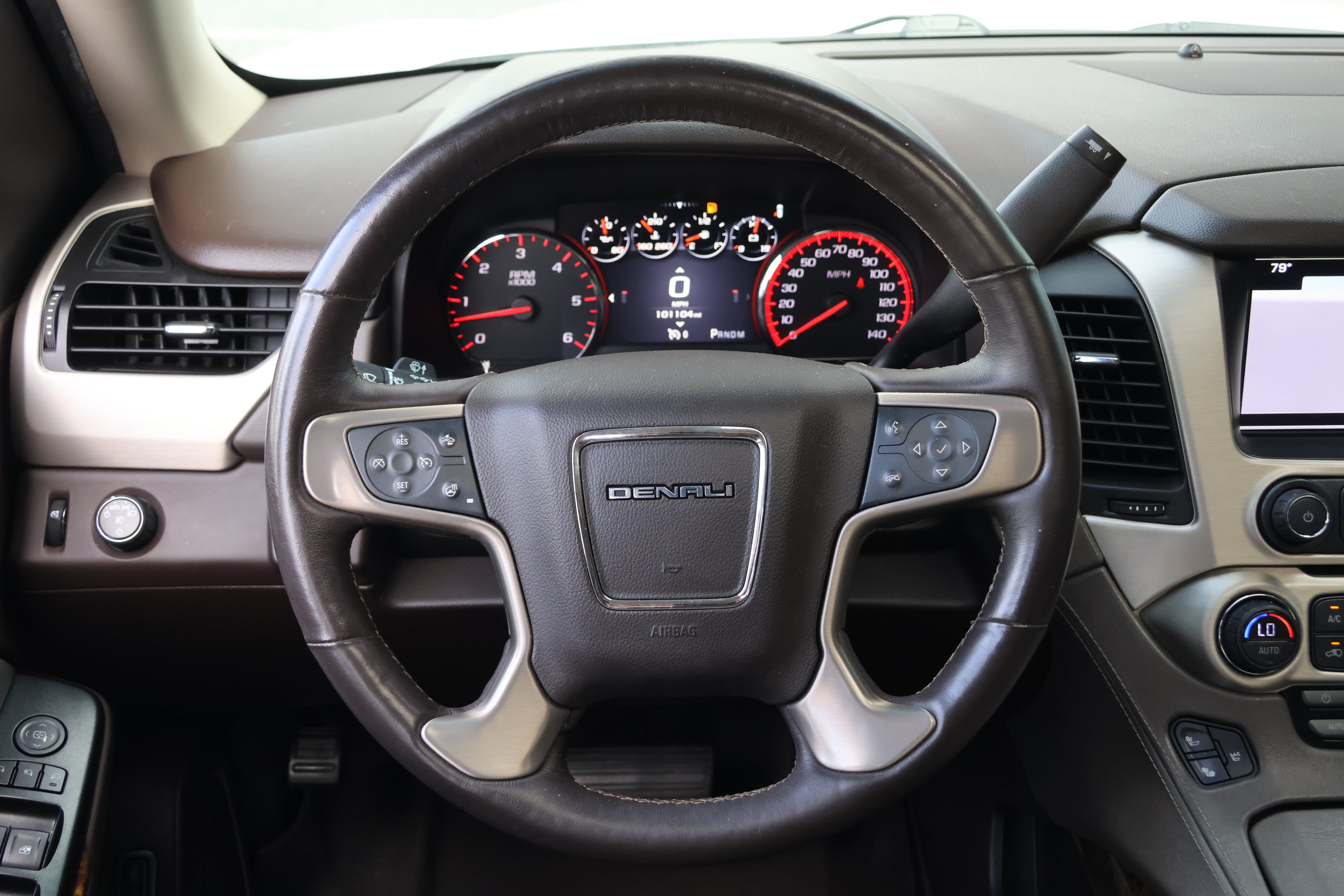 Used 2016 GMC Yukon Denali w/ Open Road Package RWD image 19