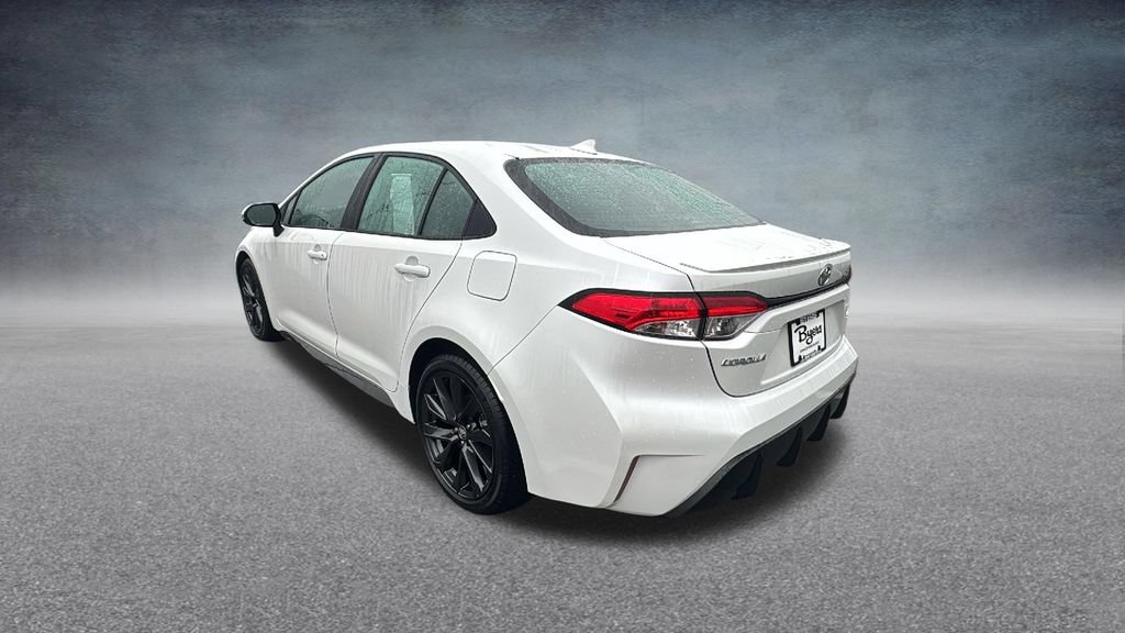 Used 2025 Toyota Corolla SE FWD image 27