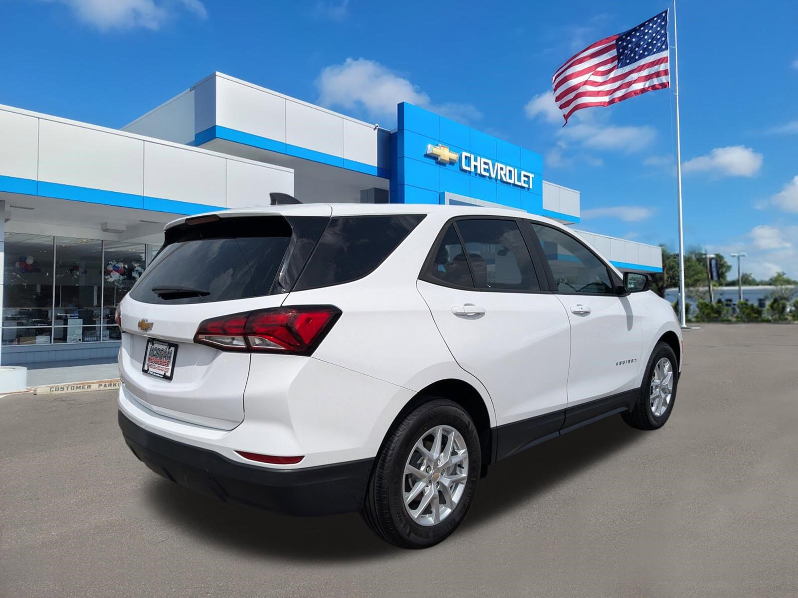 Used 2024 Chevrolet Equinox LS w/ LS Convenience Package image 4
