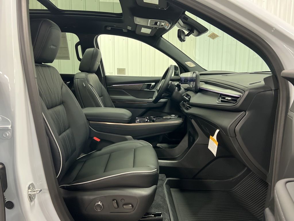 New 2026 Buick Enclave Avenir w/ Super Cruise Package image 8