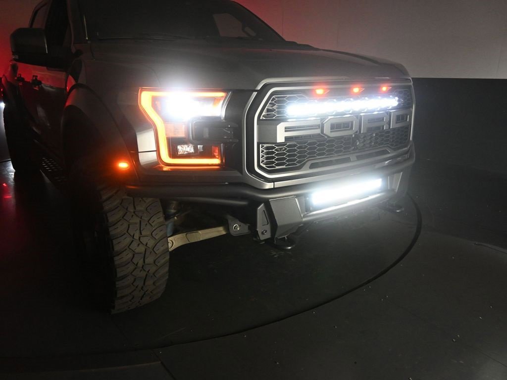 Used 2018 Ford F150 Raptor w/ Equipment Group 802A Luxury image 37