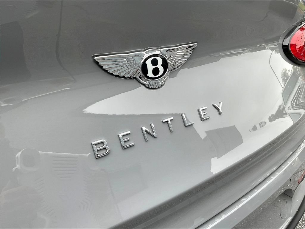 Used 2023 Bentley Bentayga Extended Wheelbase AWD/4WD image 22
