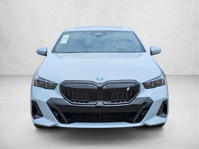 New 2026 BMW i5 eDrive40 w/ M Sport Package RWD image 2