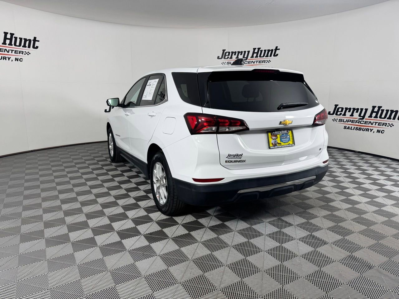 Used 2023 Chevrolet Equinox LT image 9