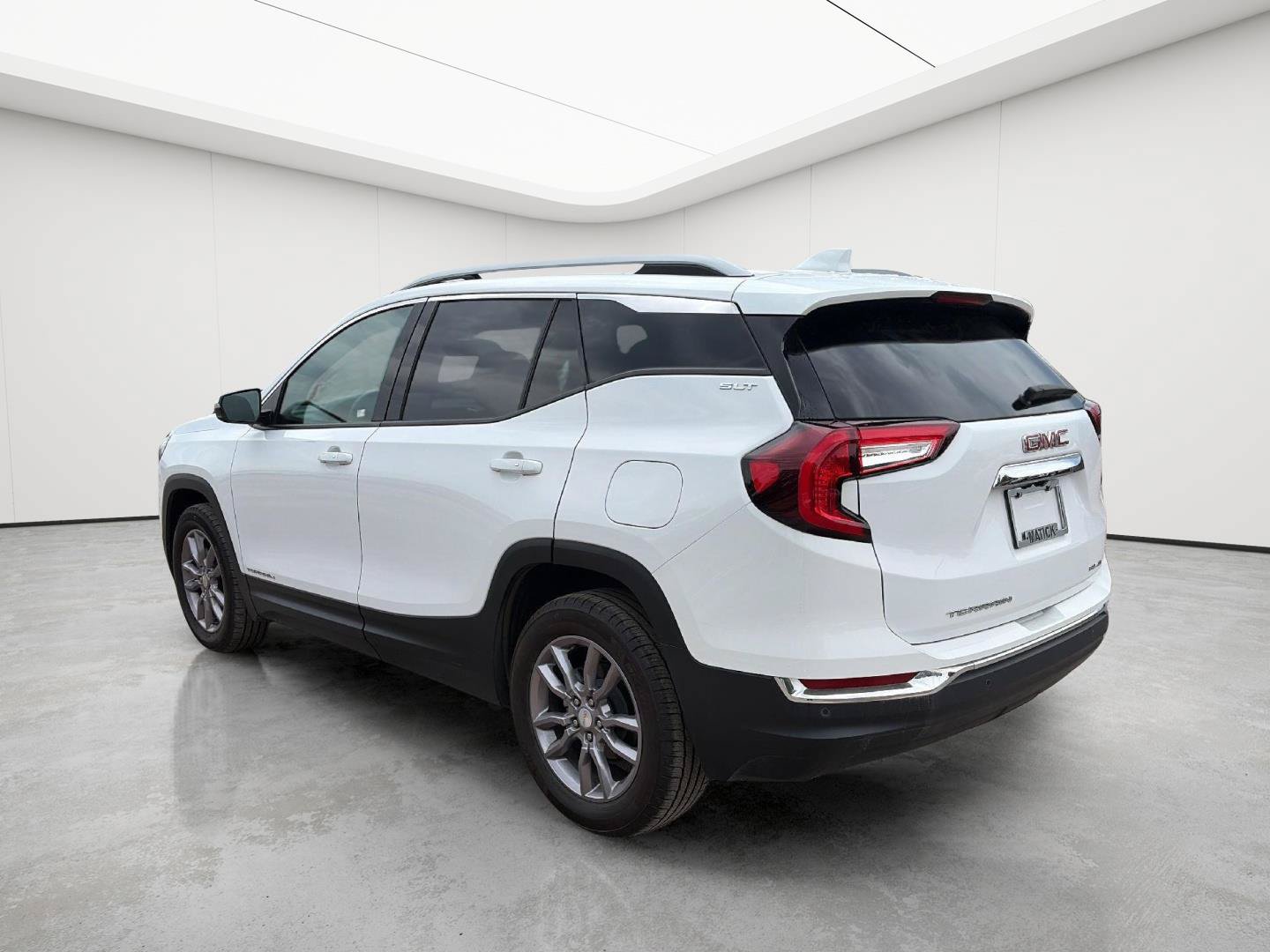 Certified 2023 GMC Terrain SLT AWD/4WD image 5