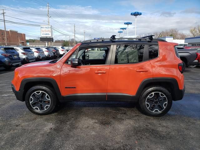 Used 2016 Jeep Renegade Trailhawk image 7