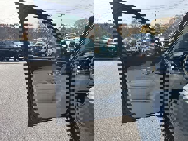 Used 2023 Volvo XC90 B6 Plus w/ Protection Package image 18