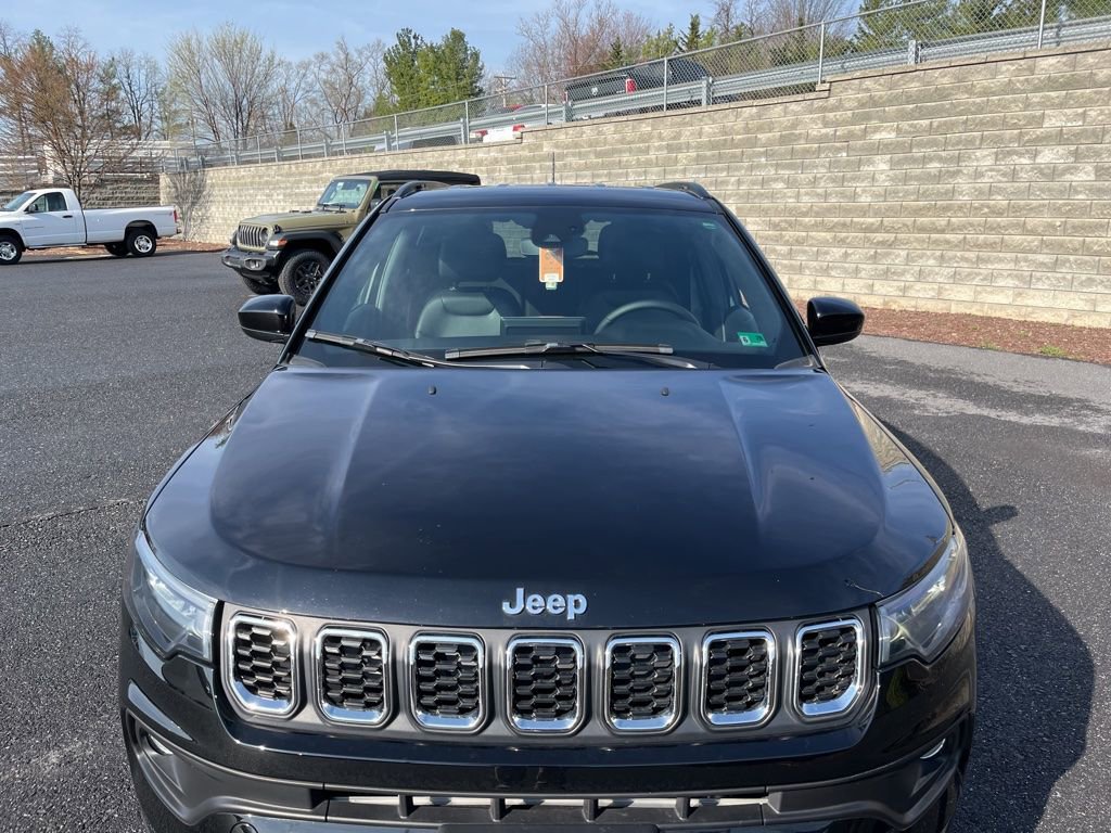 Used 2024 Jeep Compass Latitude image 4