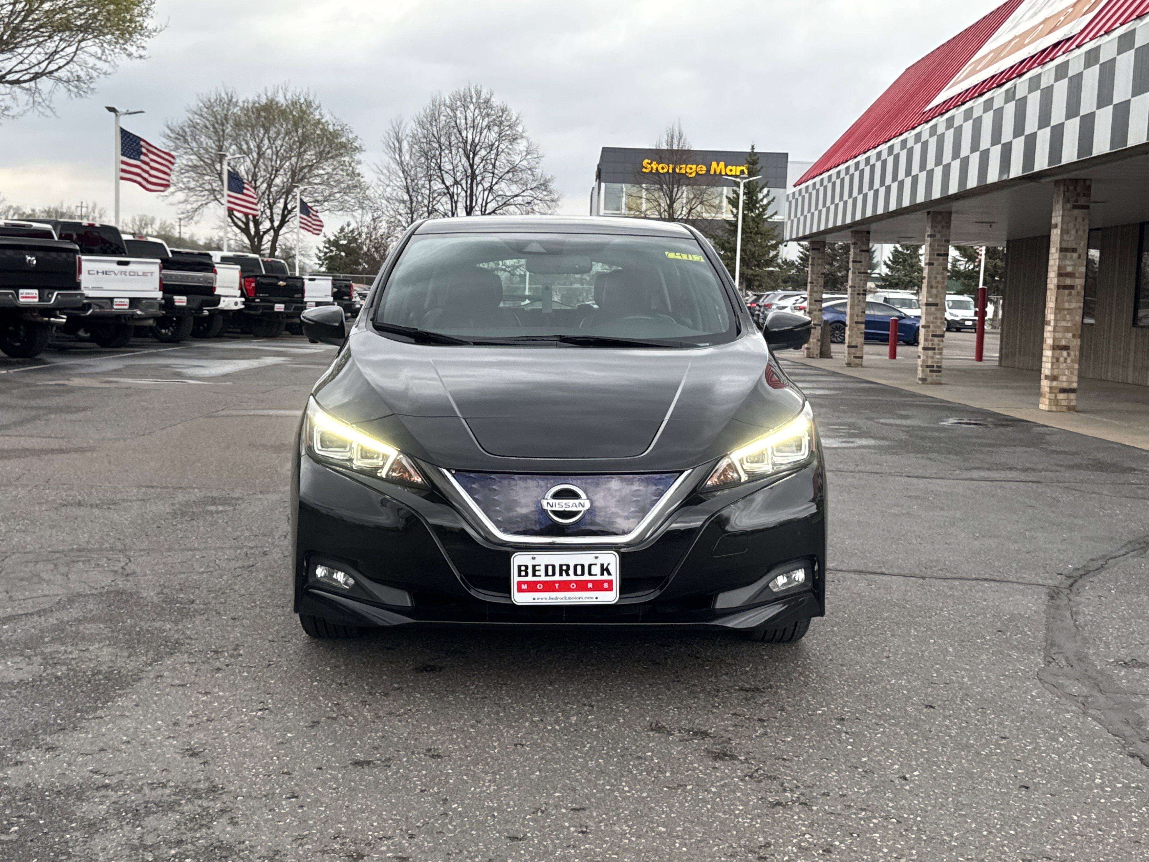 Used 2019 Nissan Leaf SL w/ SL Technology Package FWD image 3
