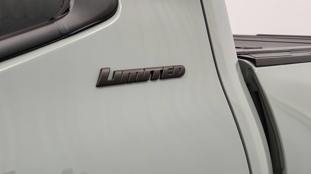 Used 2024 Toyota Tundra Limited AWD/4WD image 10