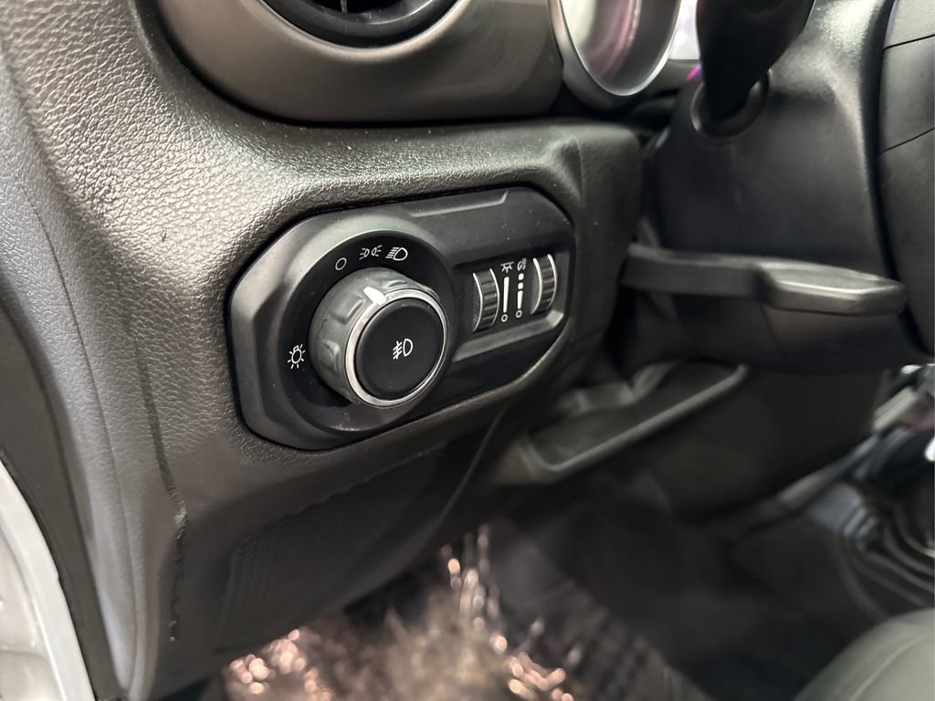 Used 2022 Jeep Wrangler Unlimited Sport image 35