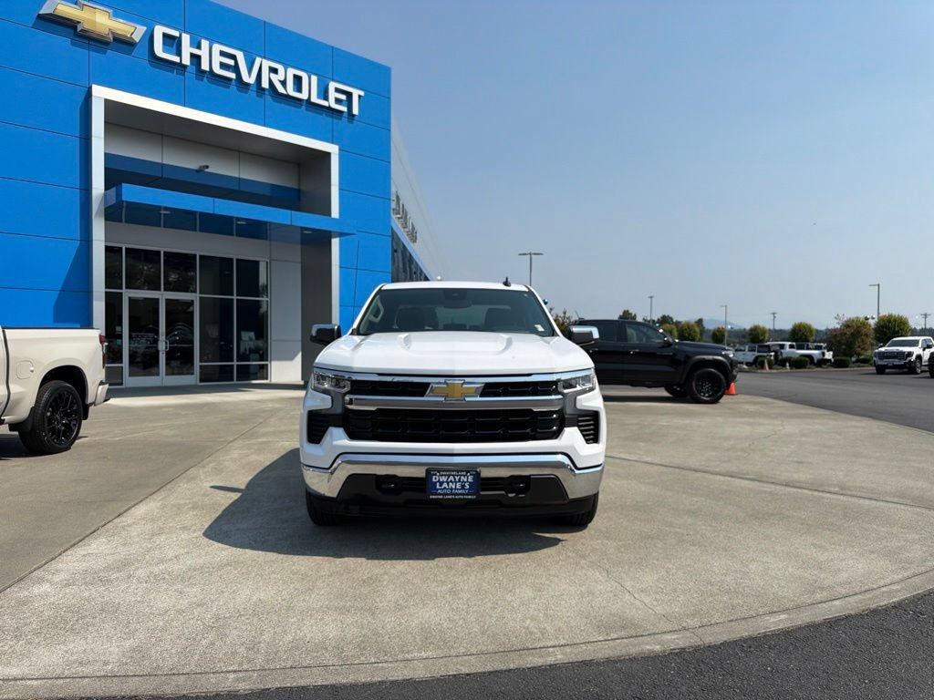 Used 2025 Chevrolet Silverado 1500 LT w/ Protection Package AWD/4WD image 9