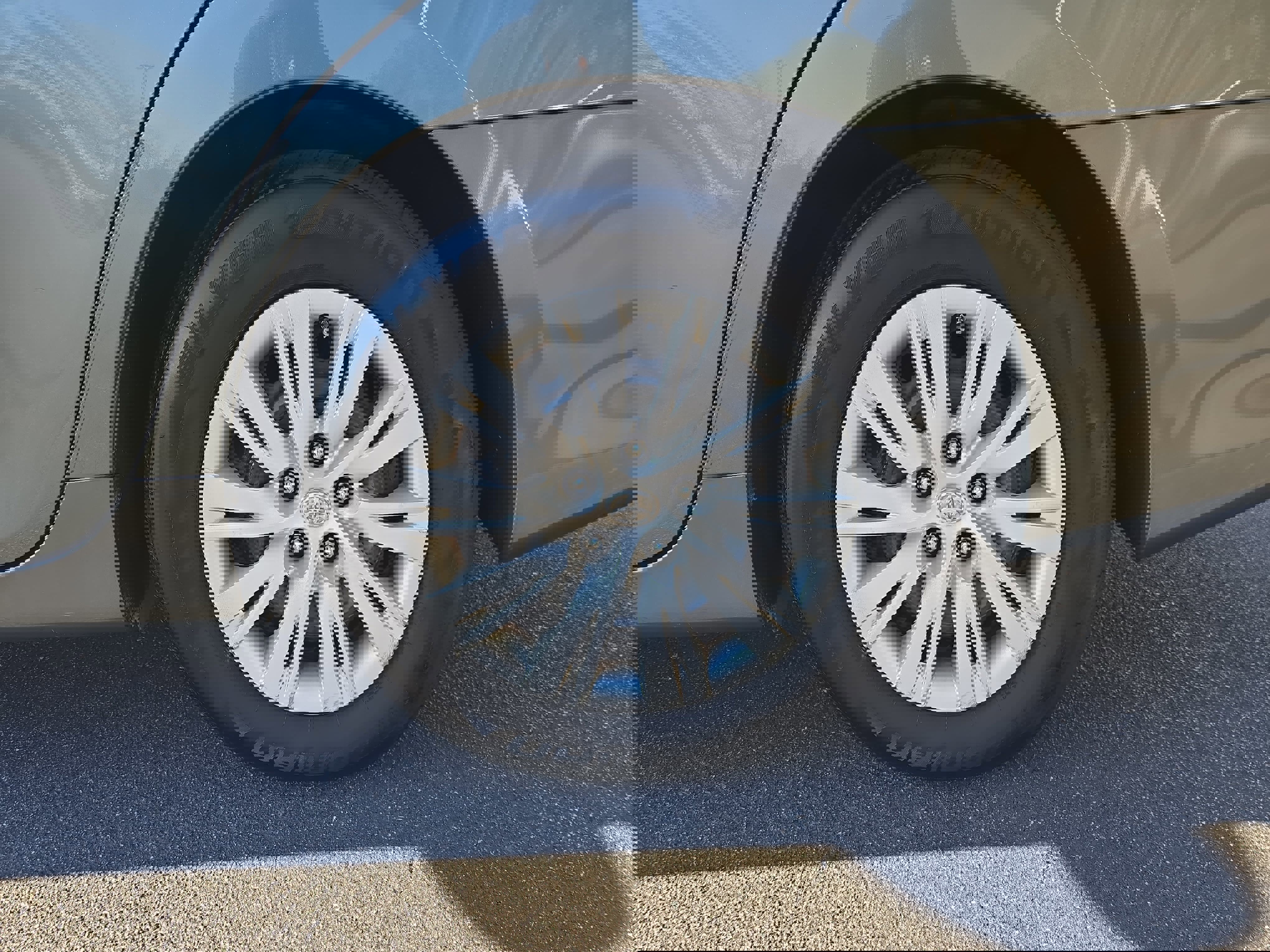 Used 2014 Toyota Camry L image 31