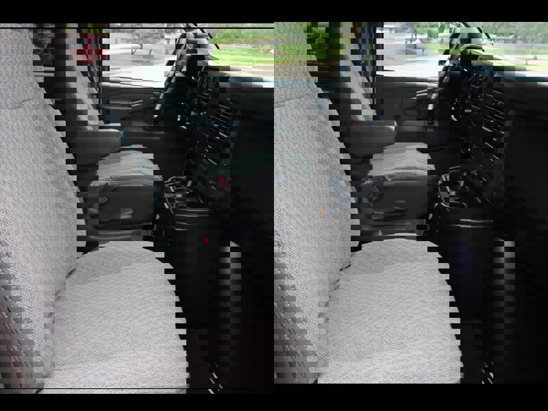 Used 2025 Chevrolet Express 3500 LS RWD image 25