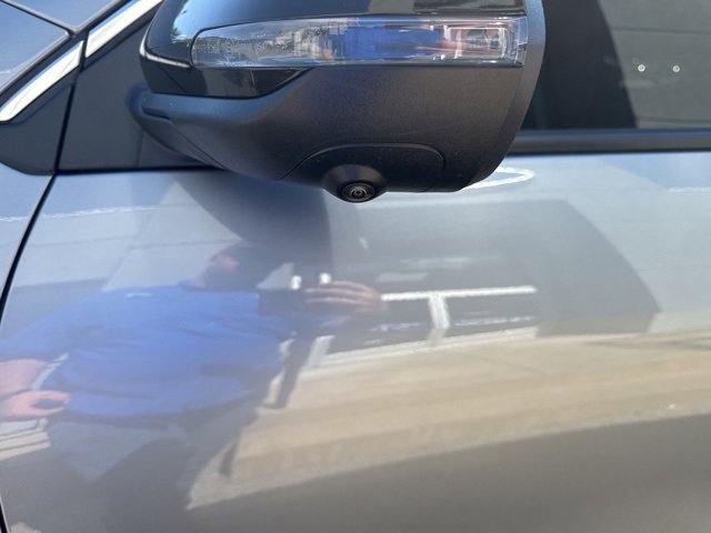 Used 2025 GMC Acadia Elevation w/ Elevation Premium Package image 10