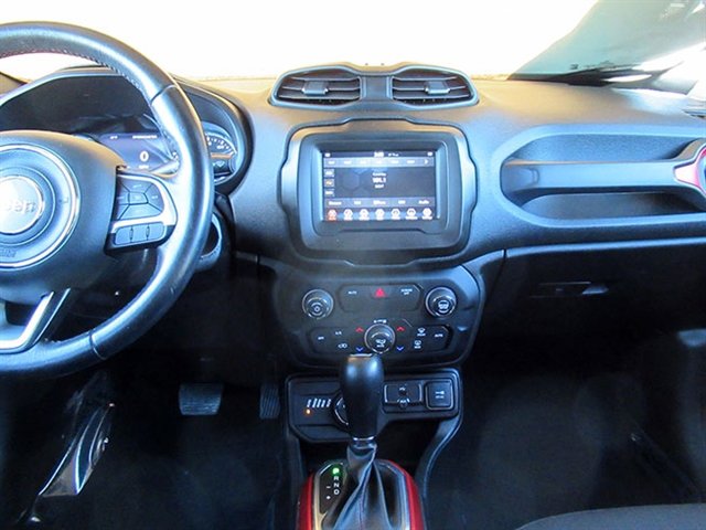 Used 2019 Jeep Renegade Trailhawk image 21