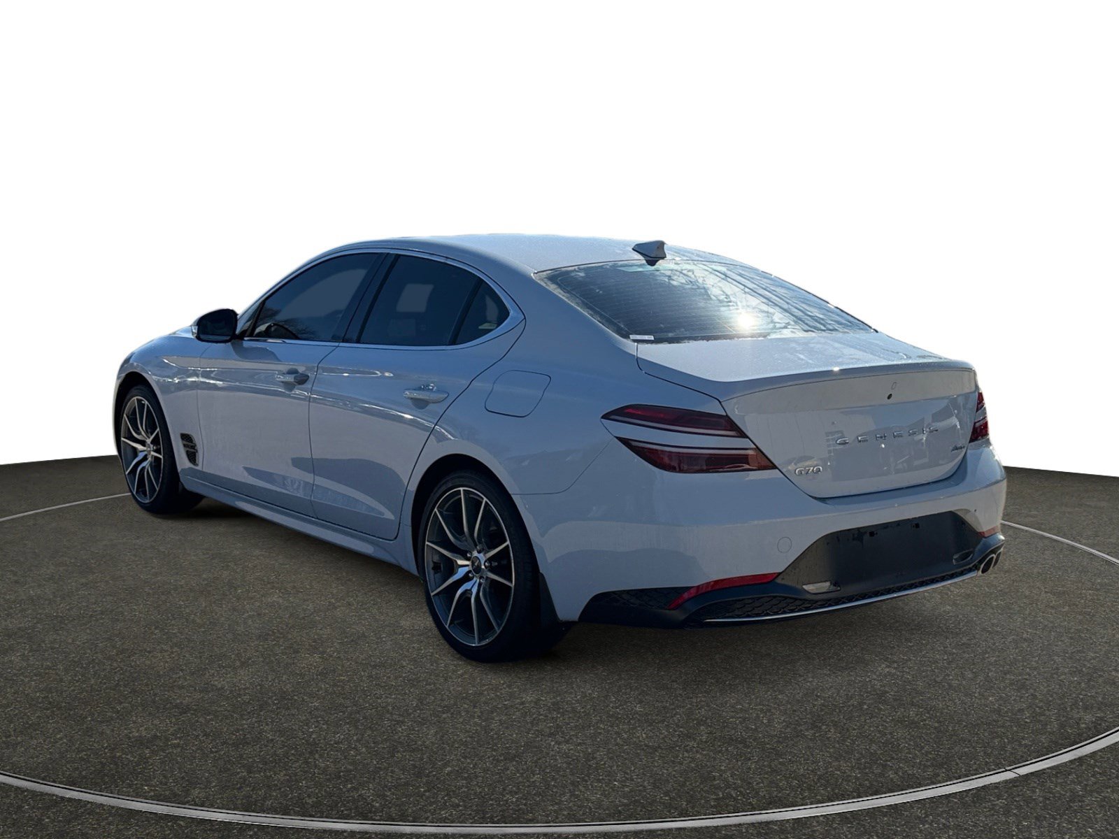 Used 2023 Genesis G70 2.0T image 3