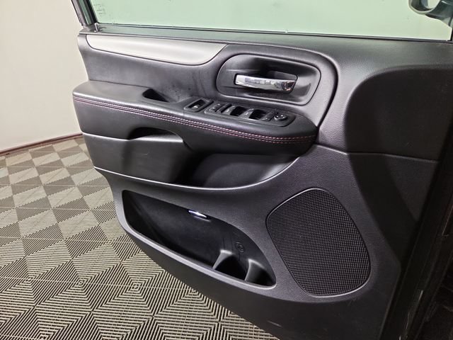 Used 2020 Dodge Grand Caravan GT FWD image 27