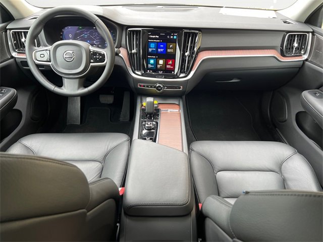 Used 2024 Volvo S60 B5 Plus image 10