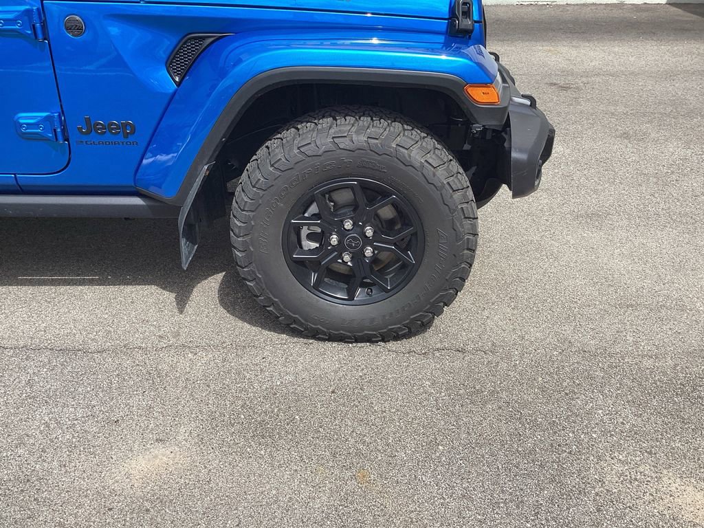 Used 2025 Jeep Gladiator Willys image 24