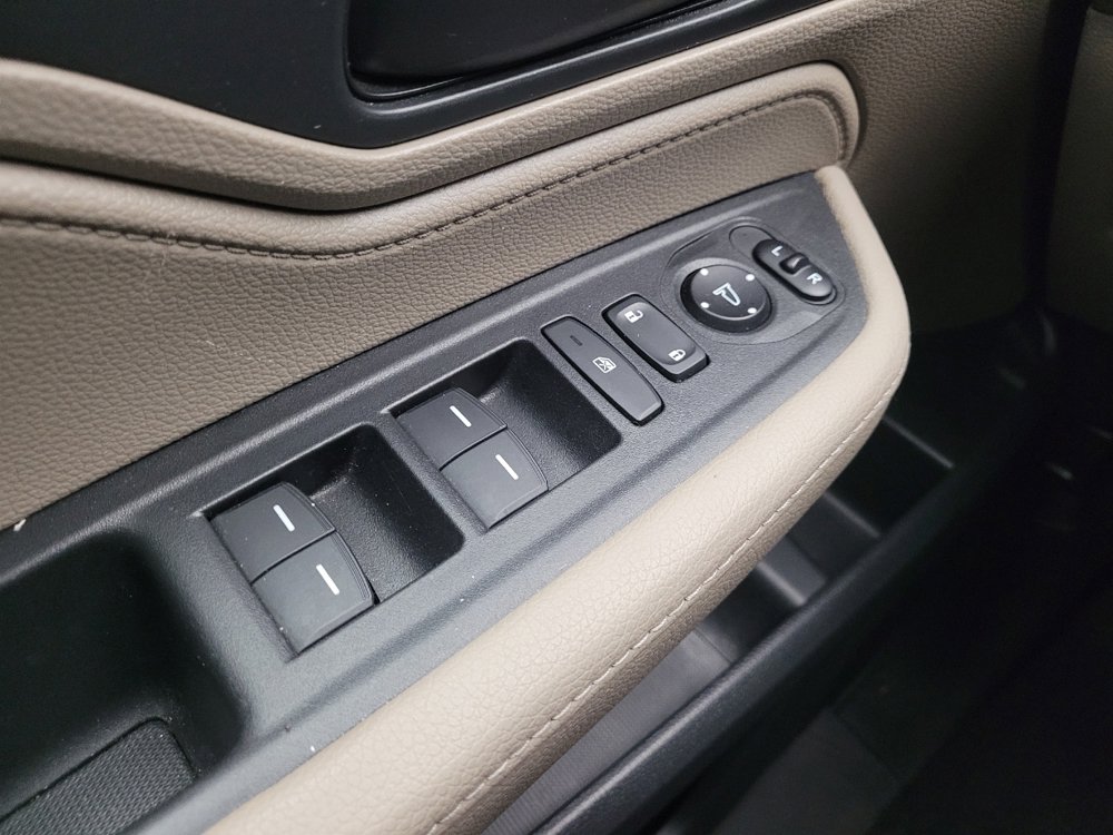 Used 2018 Honda Odyssey EX image 27