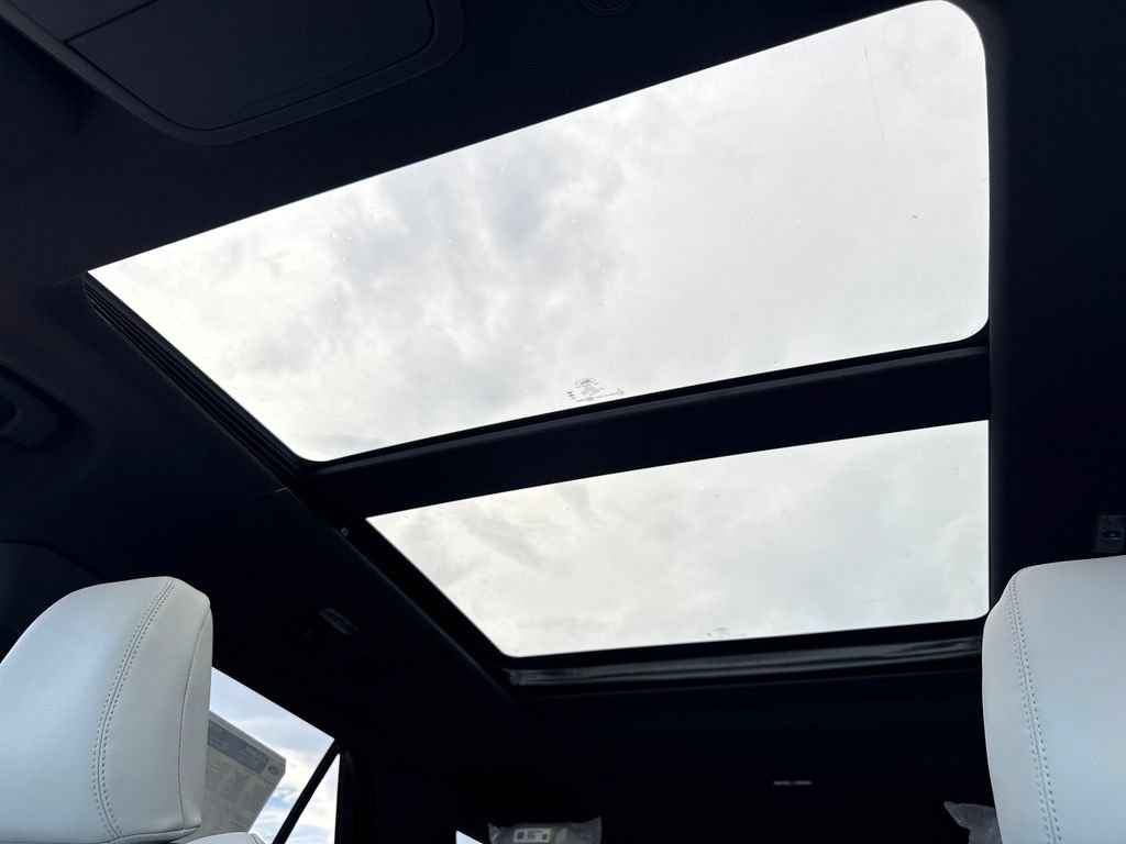 New 2027 Ford Explorer Platinum AWD/4WD image 10
