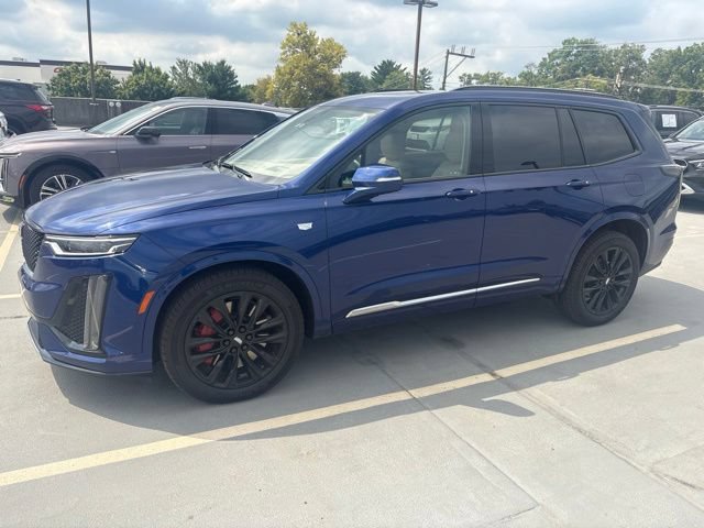 Certified 2024 Cadillac XT6 Sport w/ LPO, ONYX Package AWD/4WD image 2