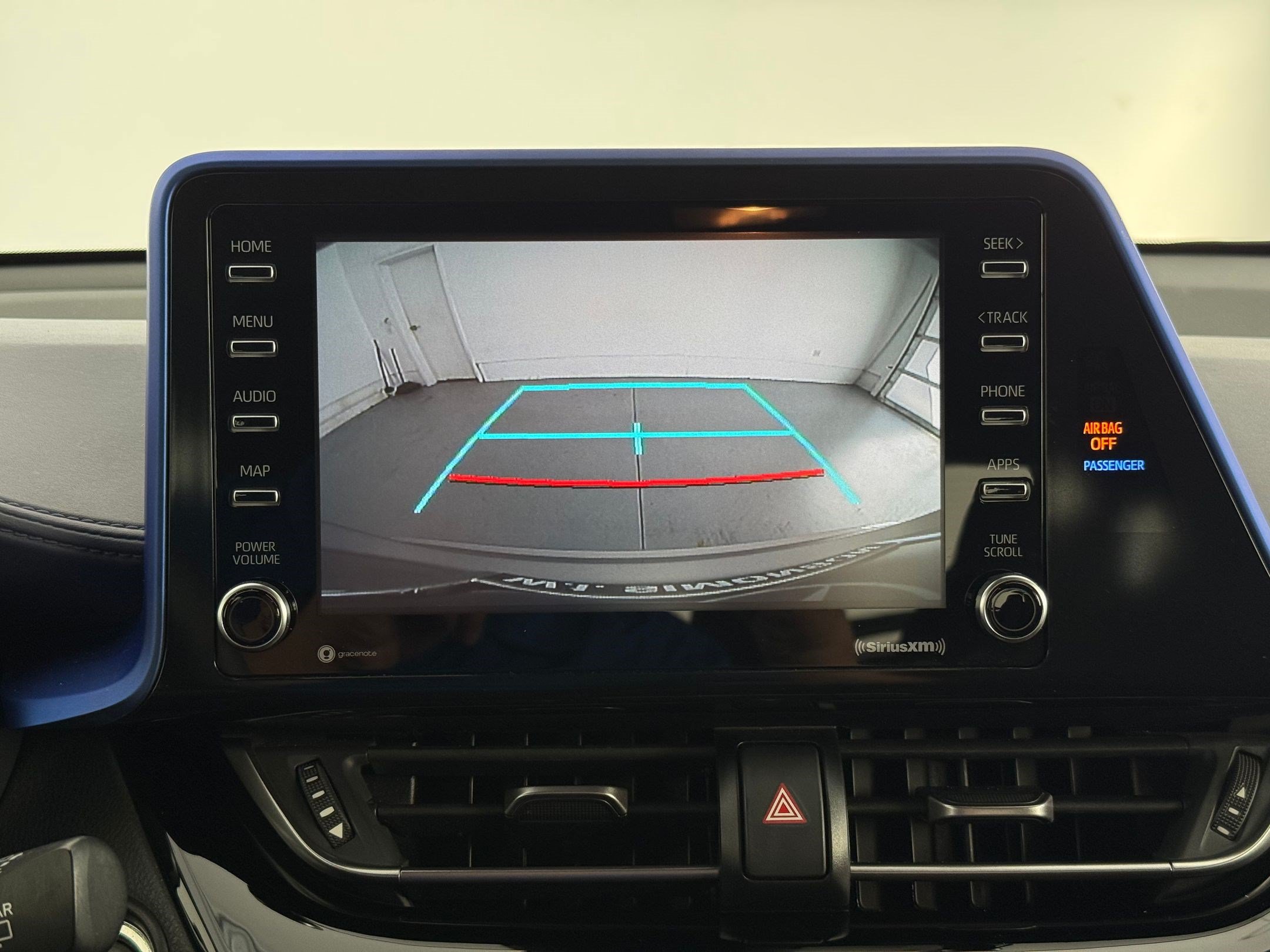 Used 2020 Toyota C-HR XLE FWD image 17