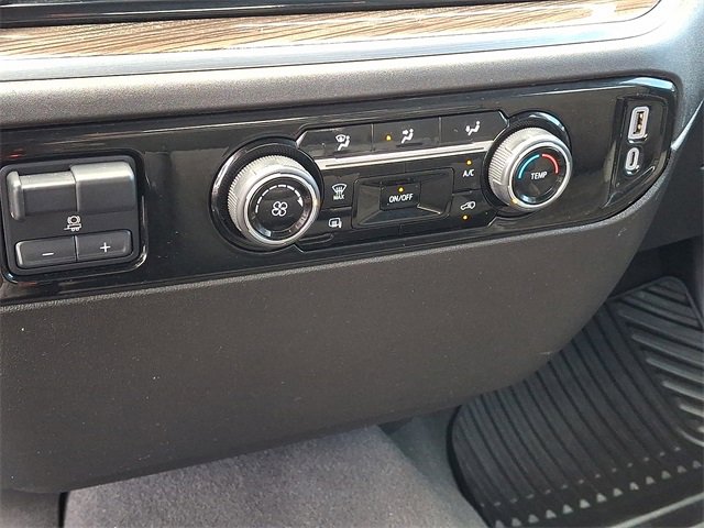 Used 2024 Chevrolet Silverado 2500 LT image 11