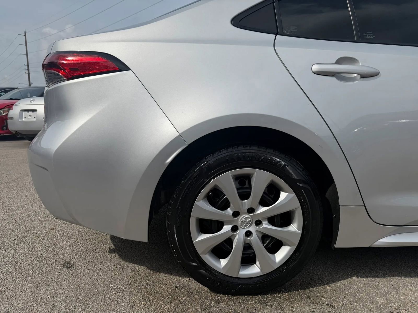 Used 2021 Toyota Corolla LE FWD image 35