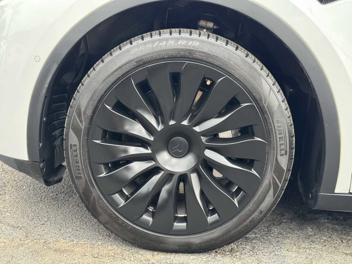 Used 2022 Tesla Model Y Long Range AWD/4WD image 7
