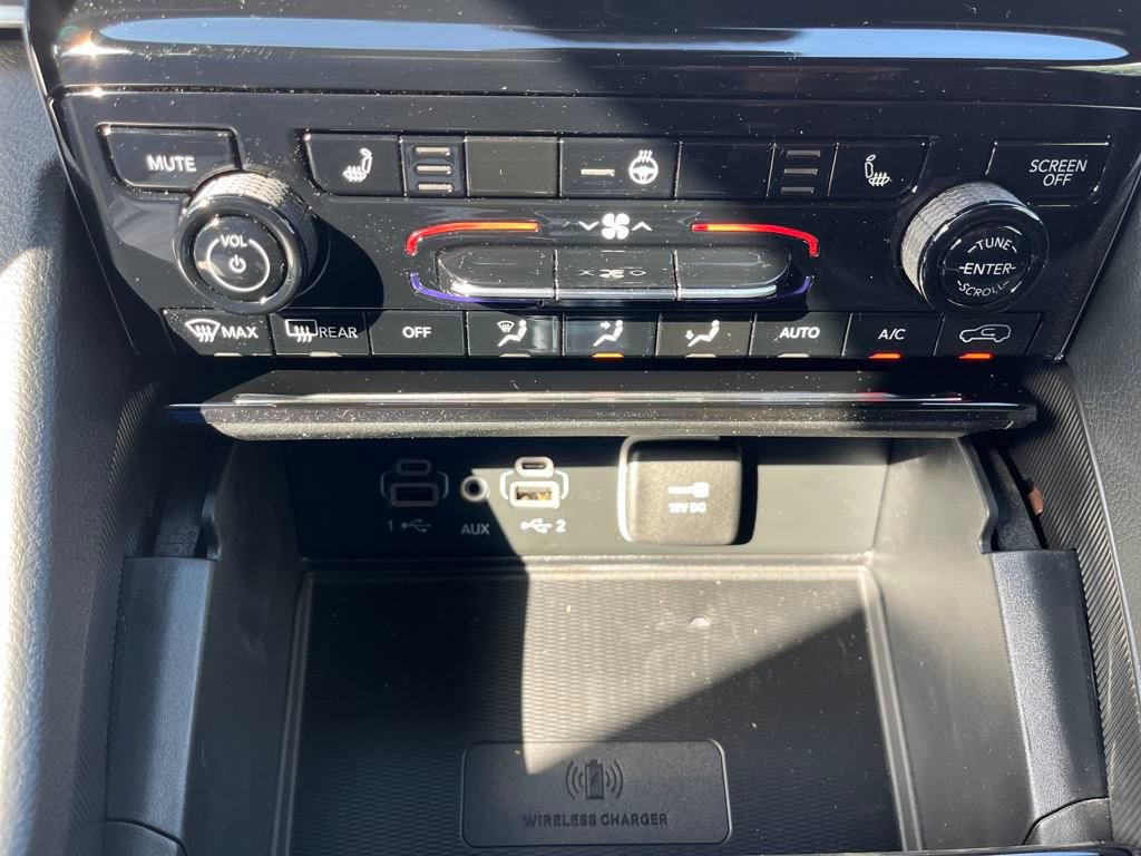 New 2025 Jeep Grand Cherokee L Laredo w/ Luxury Tech Group I image 37