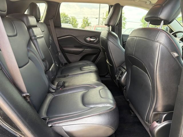 Used 2014 Jeep Cherokee Trailhawk w/ Comfort/Convenience Group AWD/4WD image 24