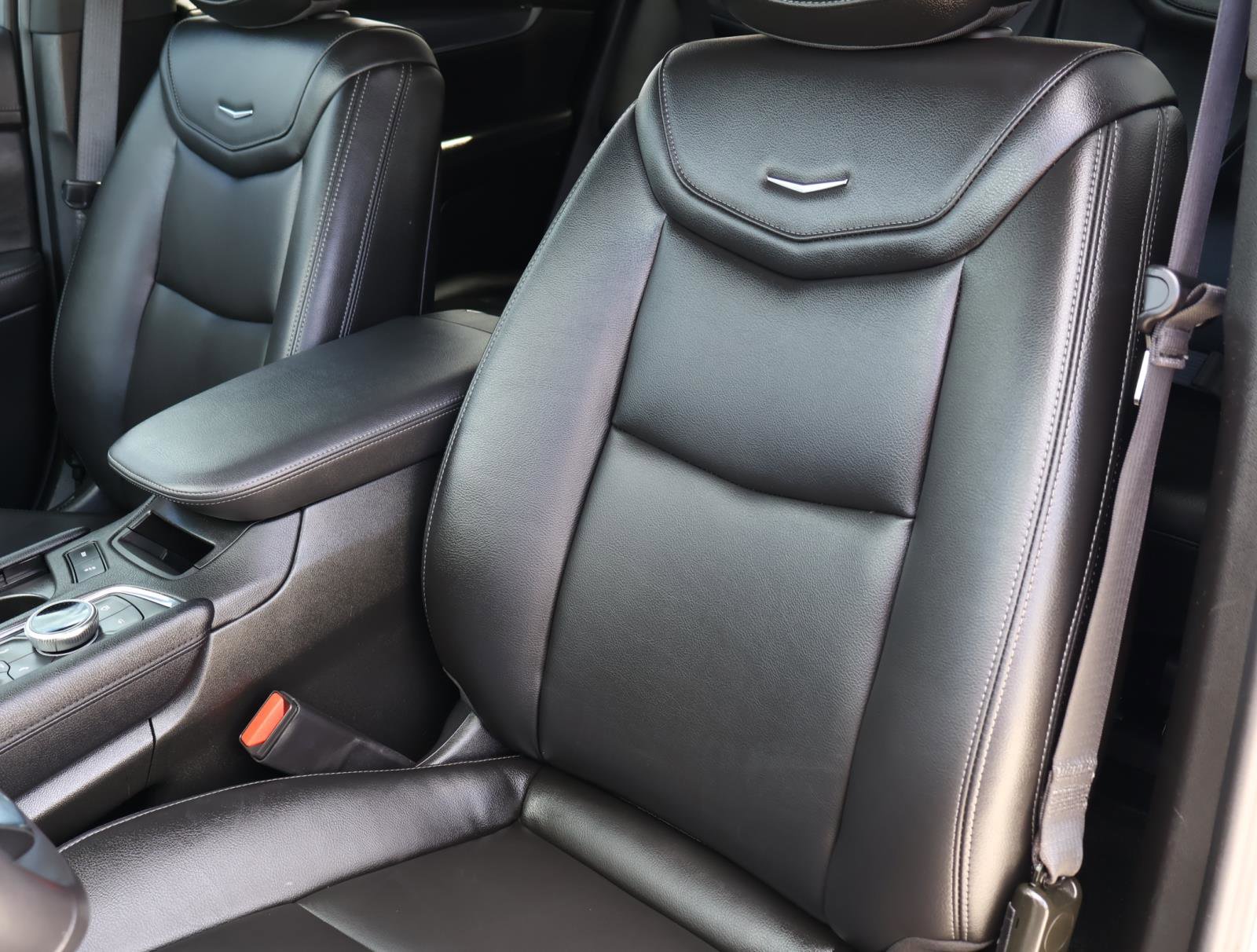 Certified 2024 Cadillac XT6 Luxury FWD image 18