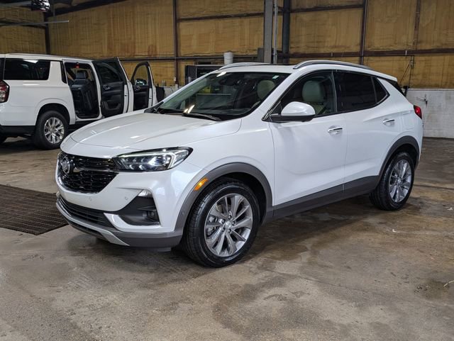 Certified 2022 Buick Encore GX Essence w/ Advanced Technology Package image 1