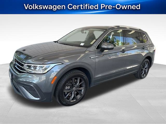 Used 2024 Volkswagen Tiguan SE w/ Panoramic Sunroof Package AWD/4WD image 1