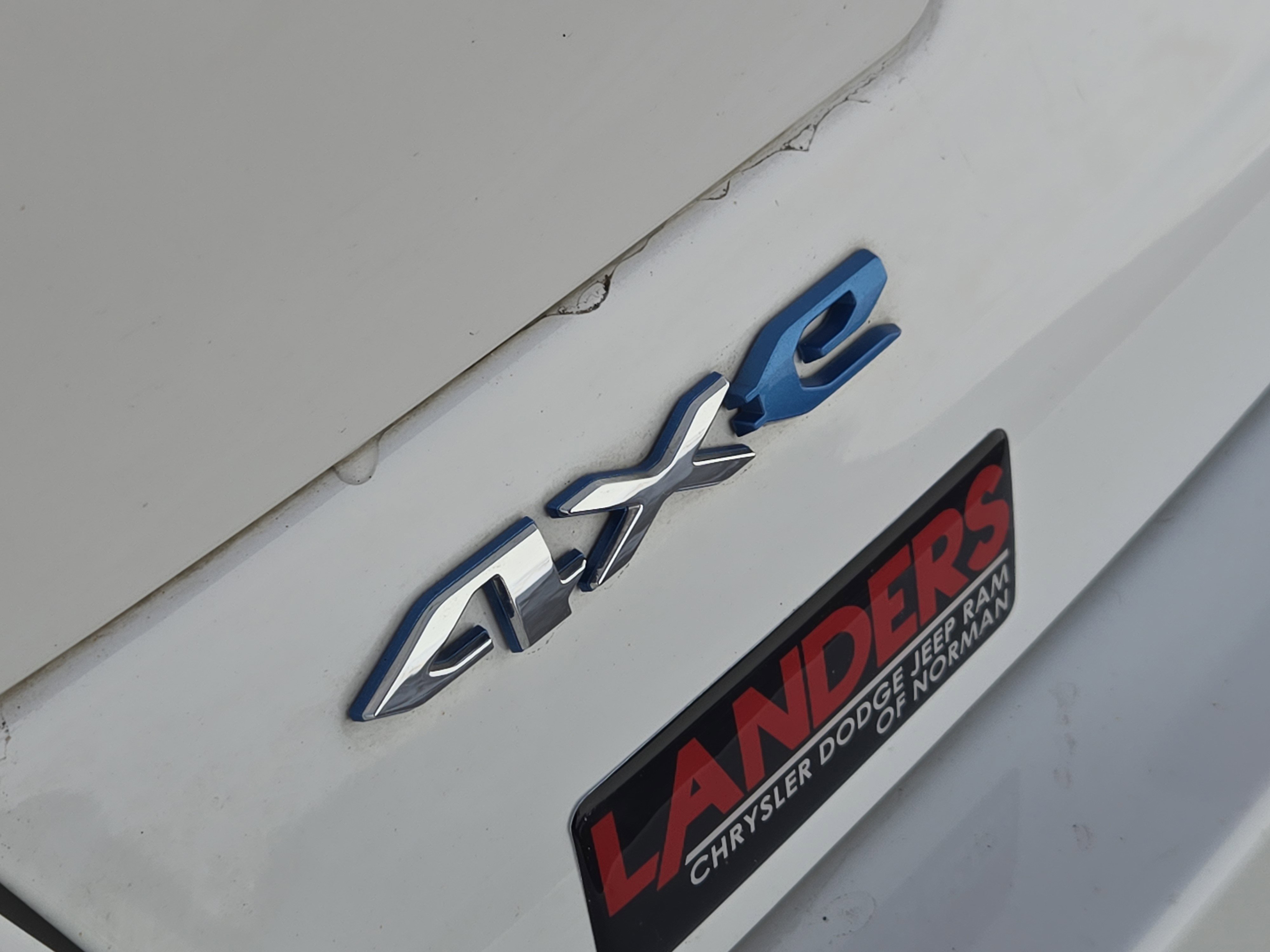 Used 2022 Jeep Grand Cherokee Overland w/ Advanced Protech Group III image 14