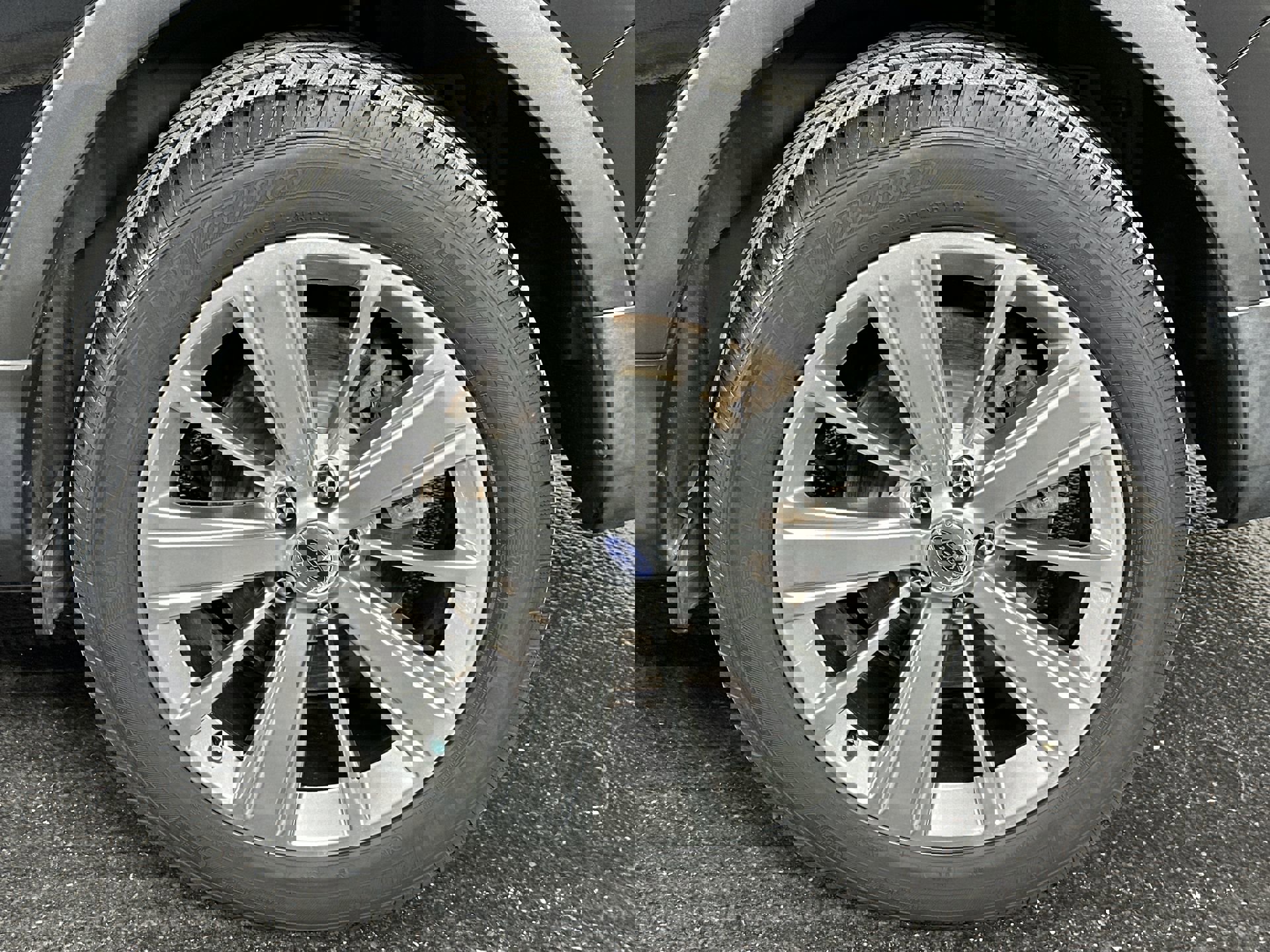 Used 2018 Ford Explorer Limited image 14